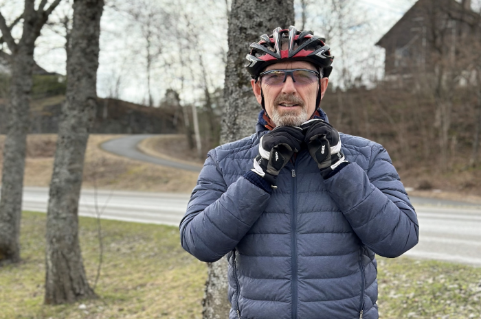 Lars Eskeland har benyttet seg av både grønn reiseavtale, leasing av elsykkel og kommunens piggdekk-ordning. Foto: Asker kommune